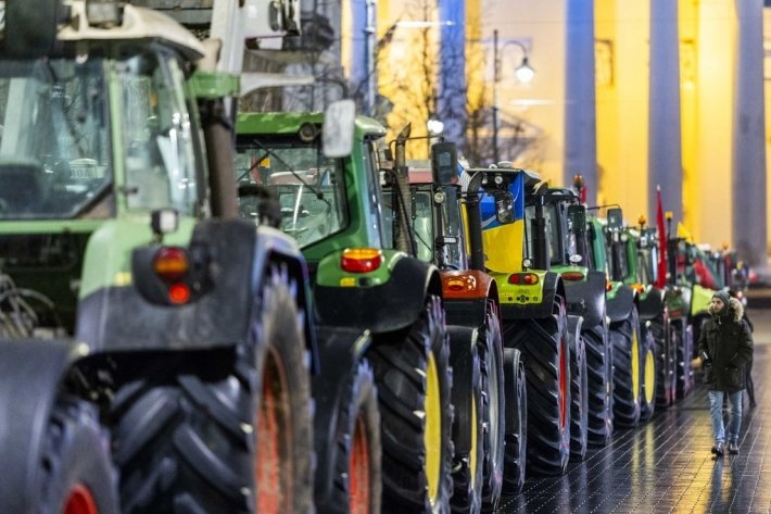 Полторы тысячи фермеров протестуют в Вильнюсе против аграрной политики правительства
