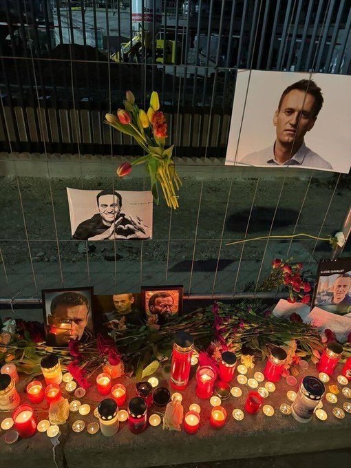 Соратники  Алексея Навального подтвердили его смерть