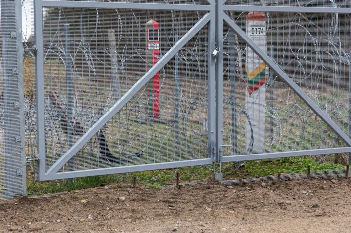 СОГГЛ: на границе Литвы с Беларусью развернули двух нелегальных мигрантов