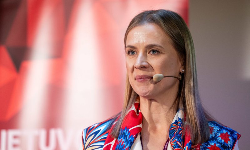 Е. Тринкунайте покинула Foxpay, рассматривает возможность оспорить постановление Кабмина