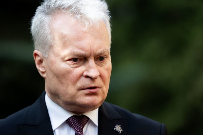 Гитанас Науседа: решение закрыть небо для глав Сербии и Словакии принято из-за безопасности