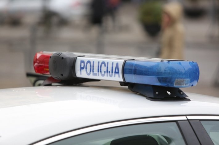 В Рокишкском районе осквернена мемориальная доска партизанам