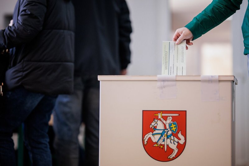 Блогеры и бюллетени: как власть пытается заинтересовать молодежь?